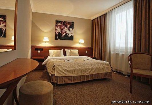 Hotel Victoria Lublin Zimmer foto